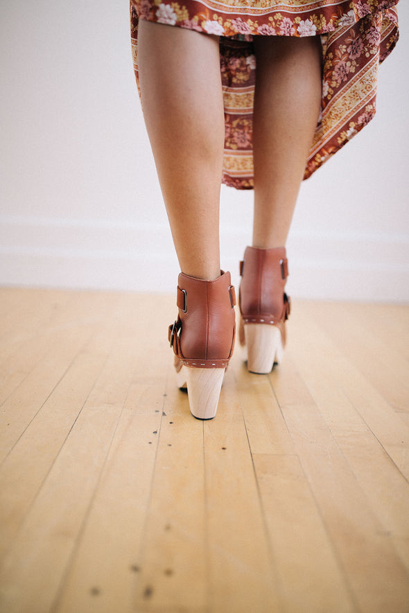 Free People Bungalow Clog - Robbie + Co.